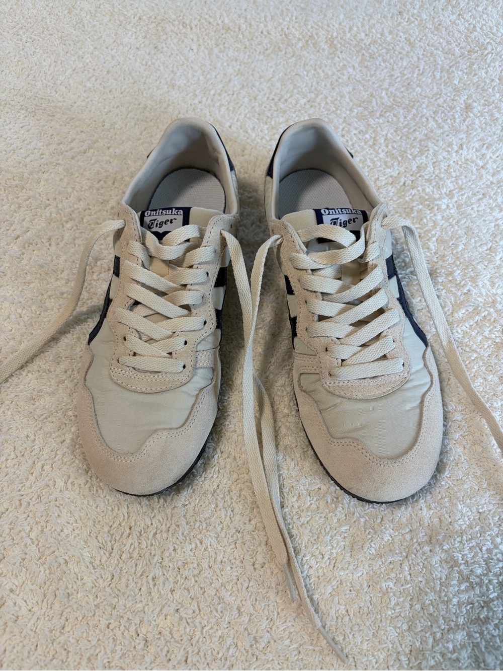 Onitsuka Tiger Serrano - Cream and Navy Sneakers
